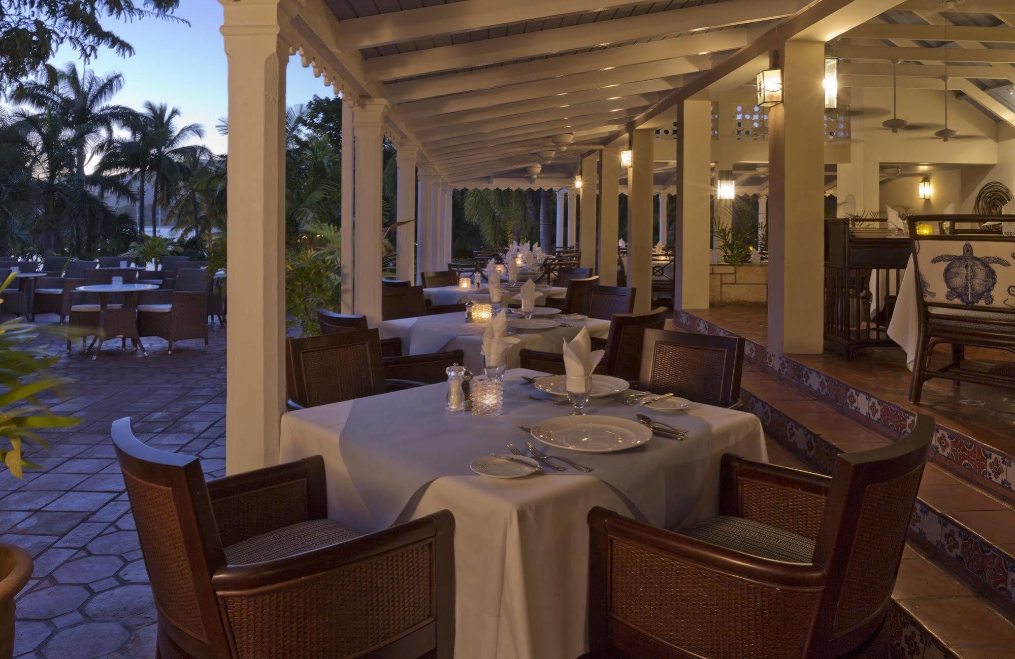 Hotel Curtain Bluff Old Road Exteriér fotografie